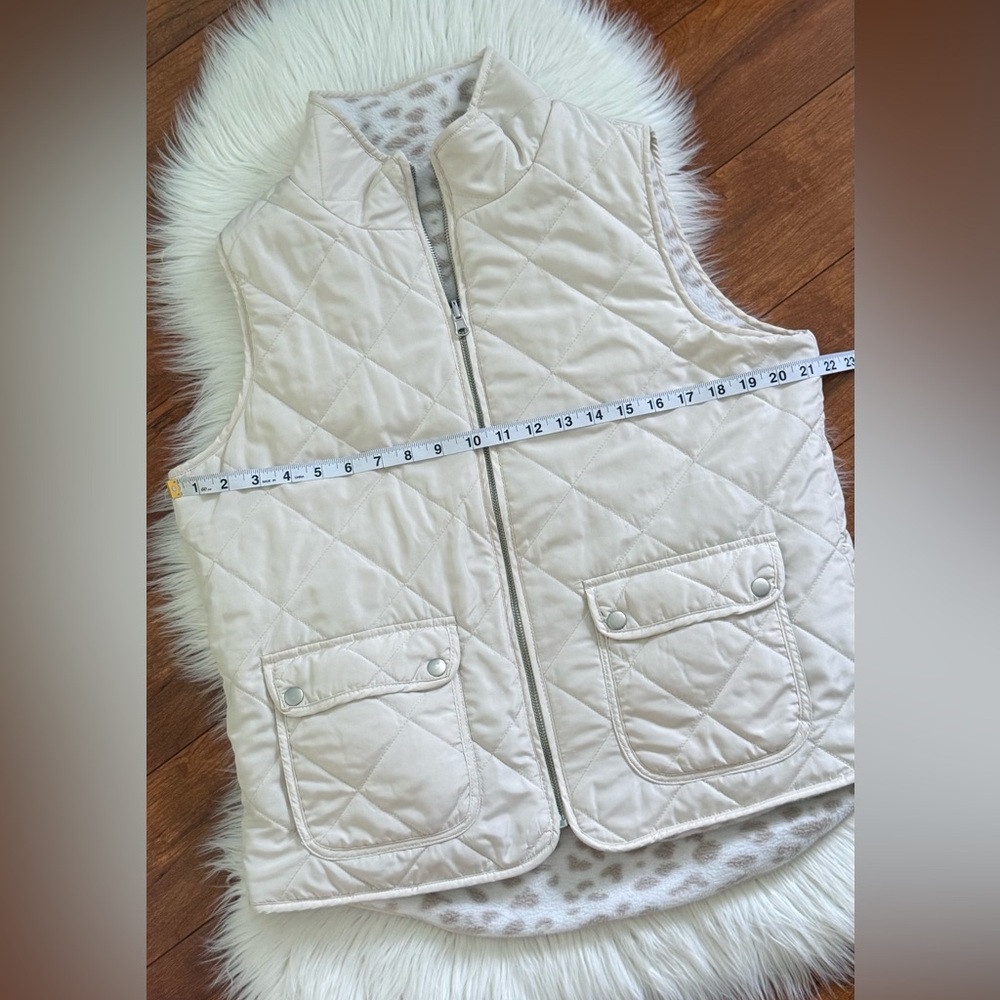 Thread & Supply Reversible Leopard Print Fleece &… - image 4